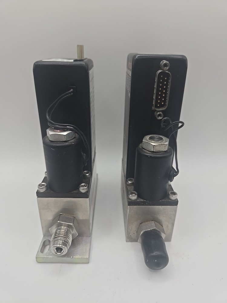 Brooks Mass Flow Controller 5850e (Pair)