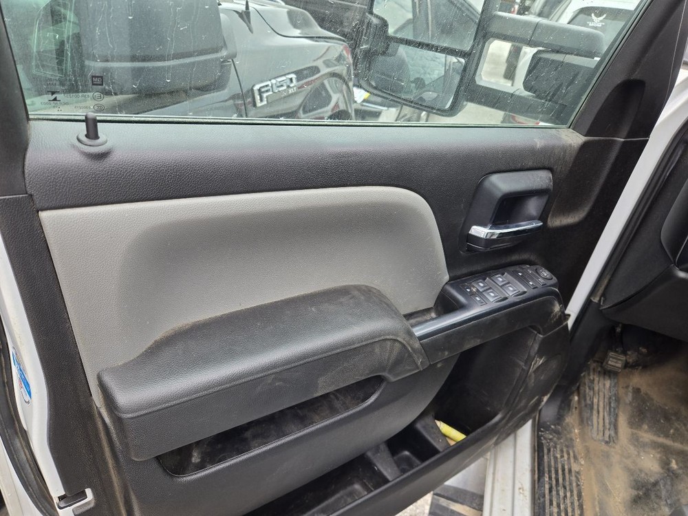 2018-2019 Chevy Silverado Dash Mounted 7" Display Screen Opt IOB