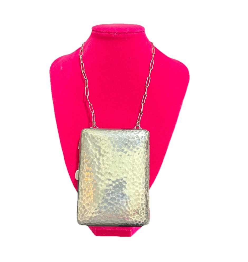 Vintage Hammered Silver Coin Compact Purse with Chain Handle (W)
