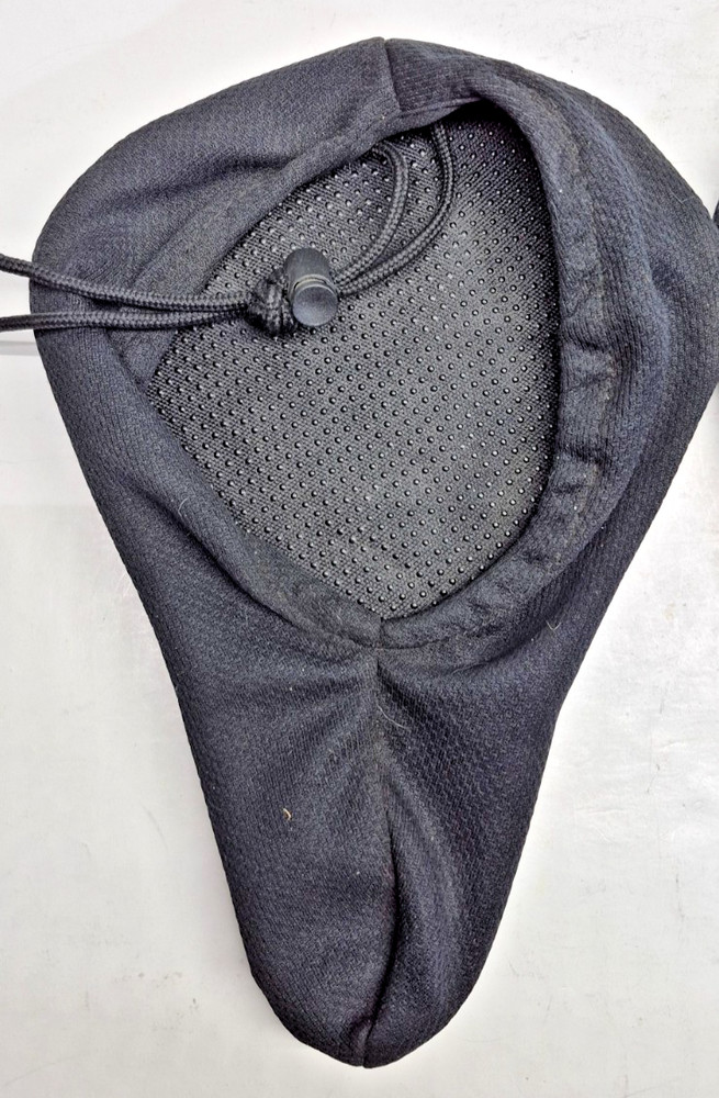 2 BELL GEL SEAT COVERS , USED , GOOD CONDITION