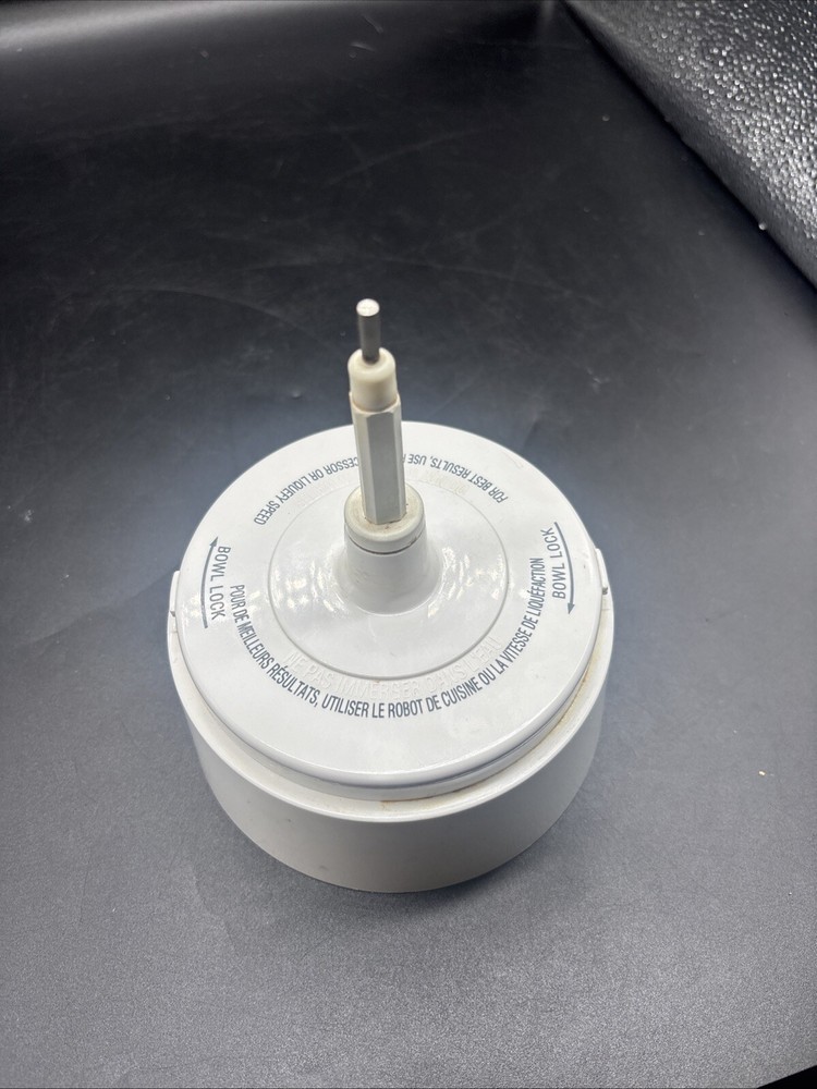 Cuisinart AFP-7 Food Processor Replacement Part GEAR SPINDLE BASE