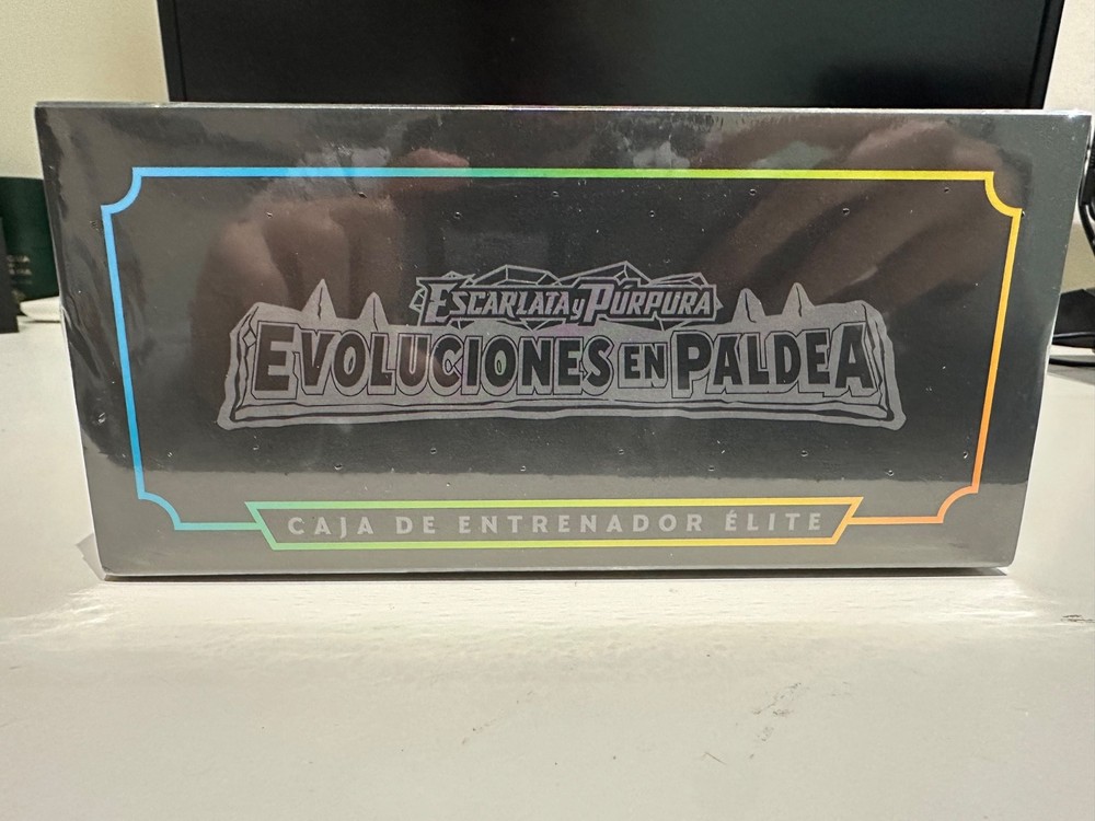POKEMON Set Entrenador ETB EVOLUCIONEDS EN PALDEA - SPANISH