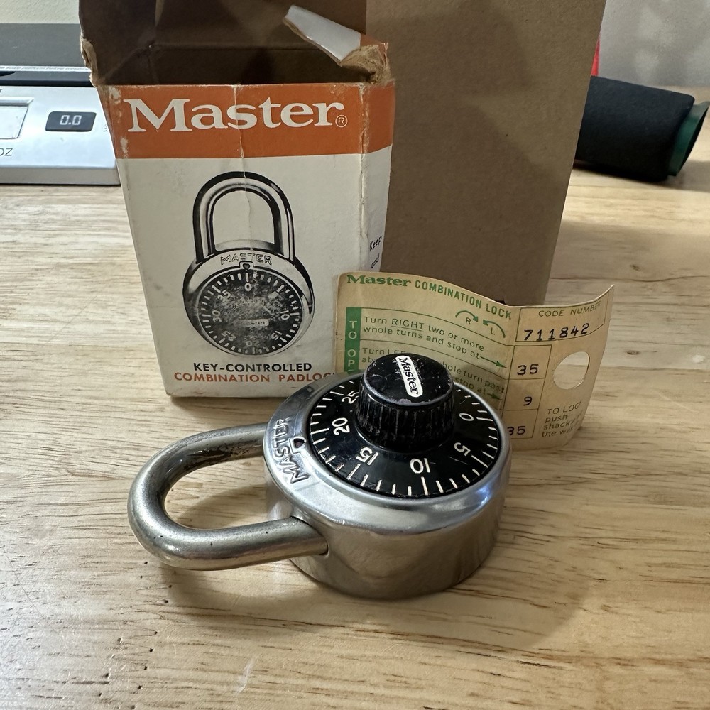 1 Master Lock 1525 Locker Padlock Combination Dial No Key