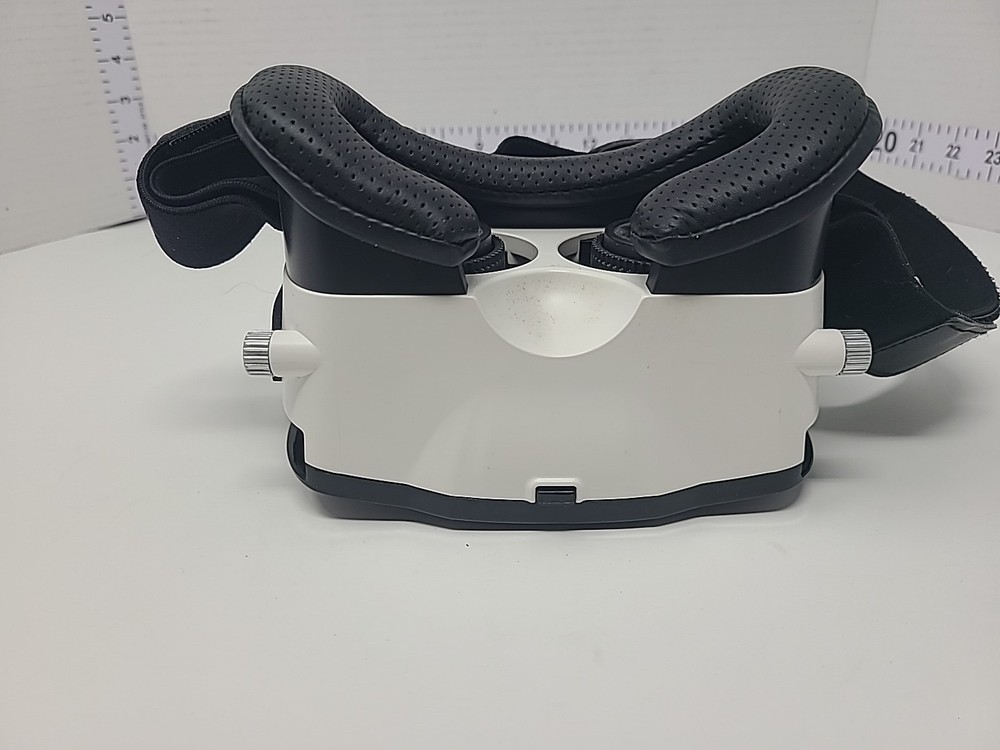 TaoTronics 3D VR Headset Lightweight Virtual Reality Glasses