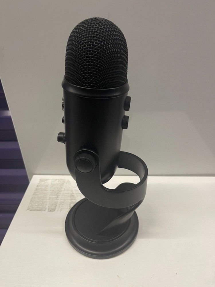 Logitech Creators Blue Yeti USB Microphone - Black