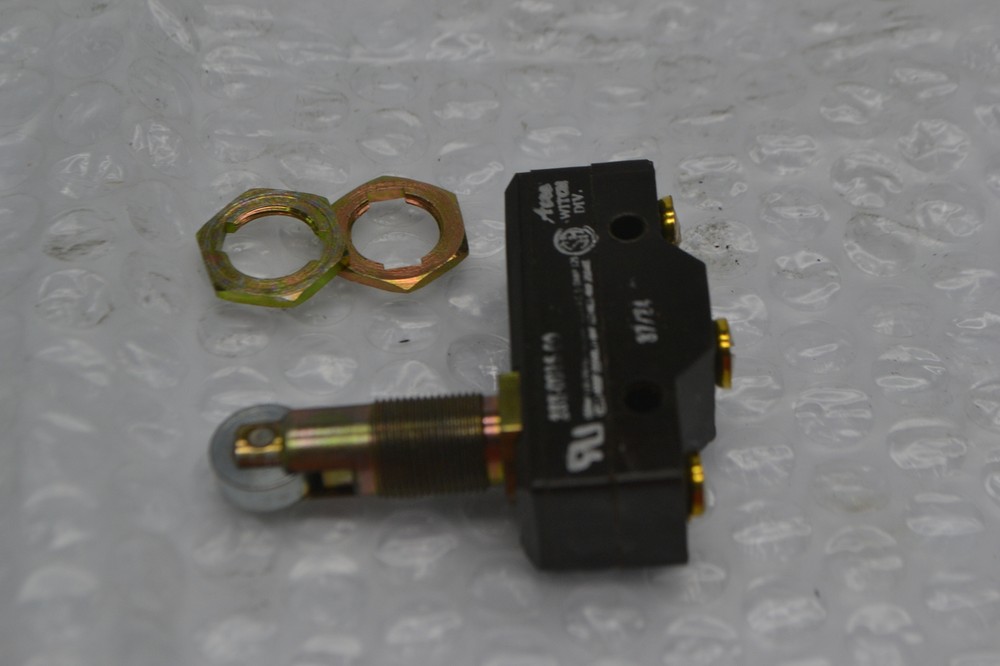 MICROSWITCH 288-0015-00 LIMIT SWITCH (AS PICTURED) NSNP