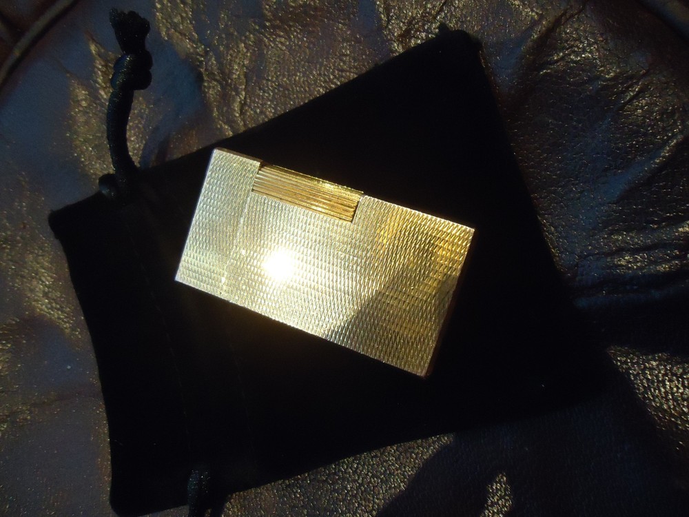 Flaminaire Vinci Lighter - Gold Plated - Textured Pattern - Pouch