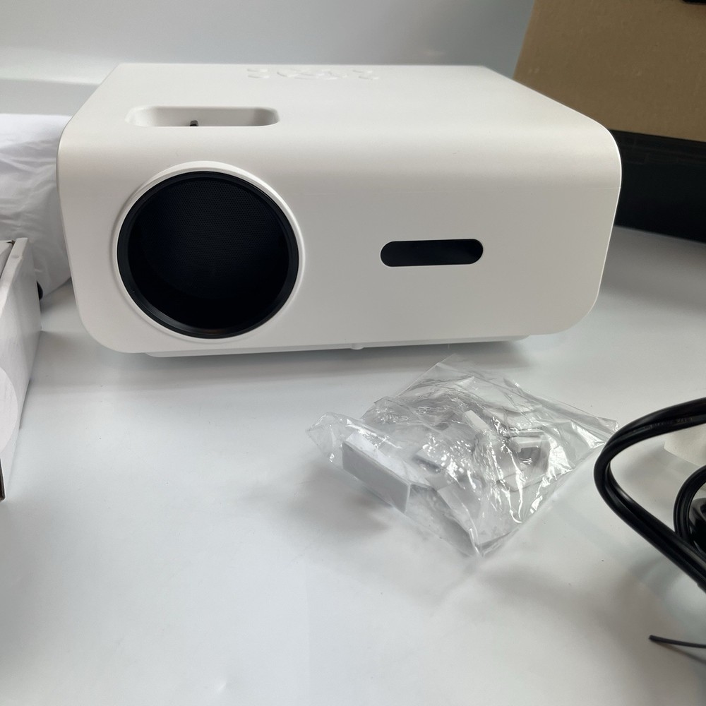 LED Projector Model F2 100-240V