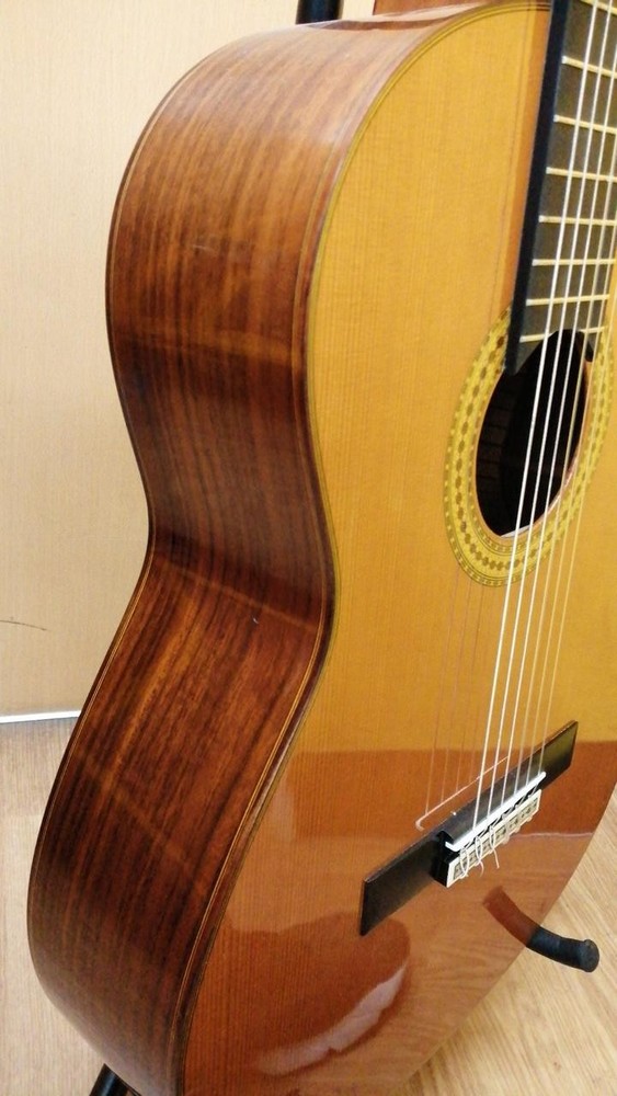 YAMAHA GC22C lassical guitar