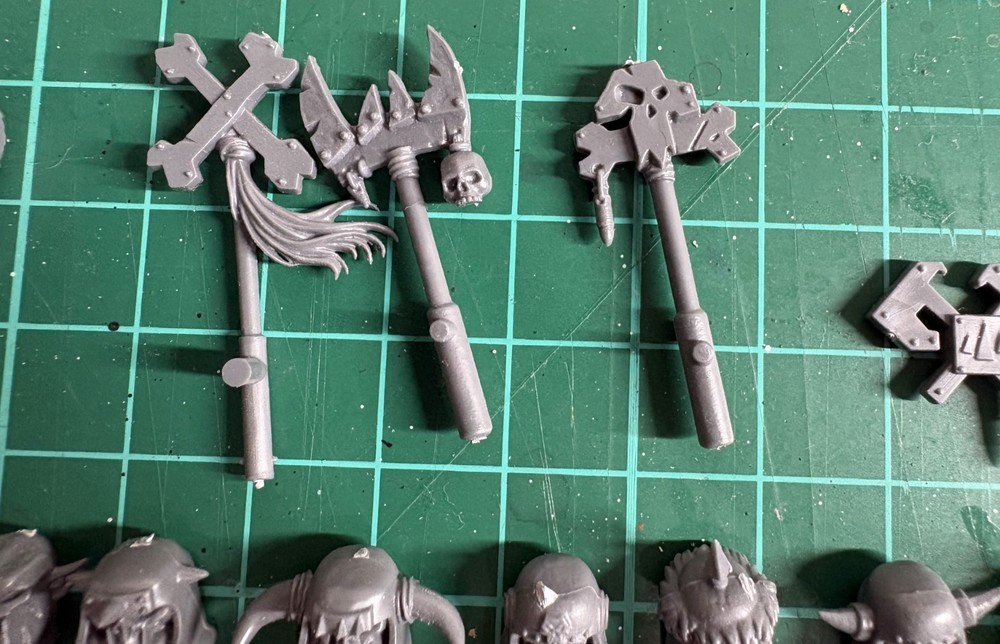 Warhammer 40K Orks Mega Bits Lot| Heads Weapons & Accessories Bundle | Kitbash
