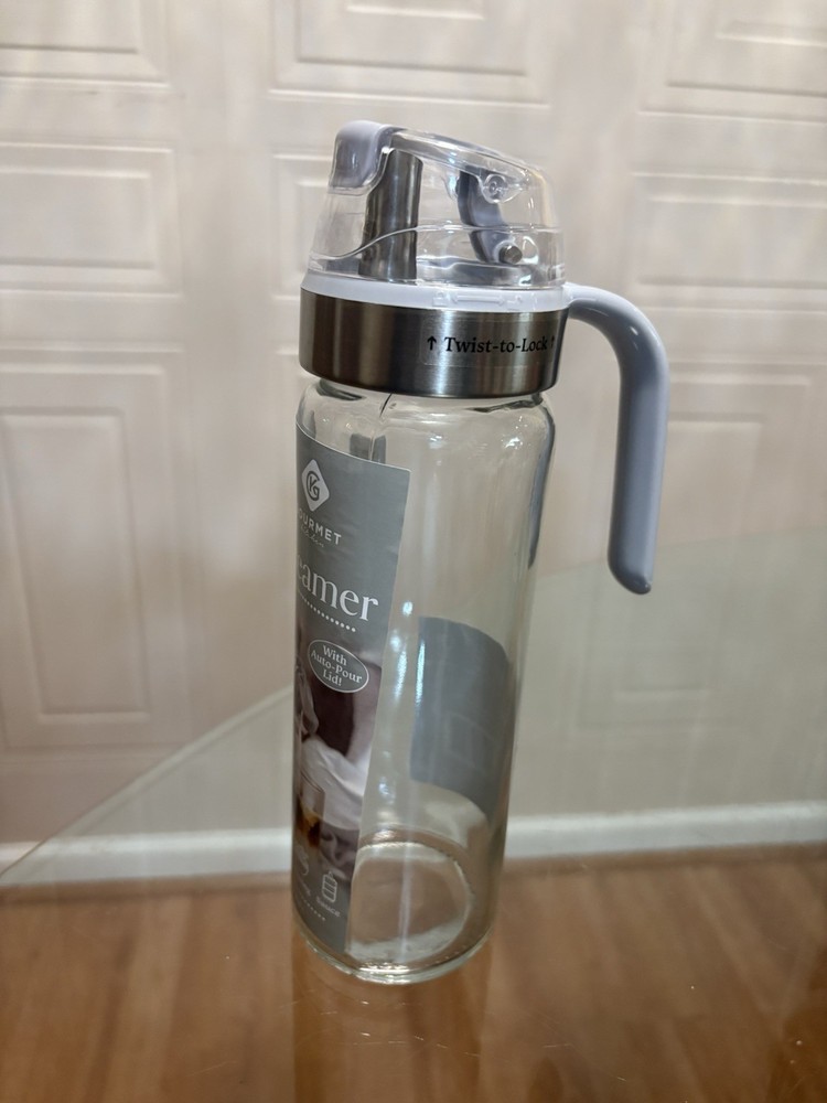 Gourmet Kitchen Creamer With Auto-Pour Lid