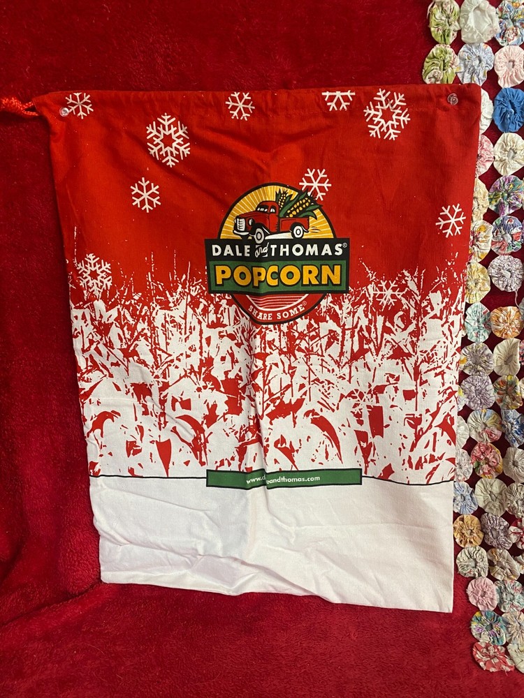 Drawstring Dave & Thomas Popcorn Cotton Bag Snowflake on Red Background