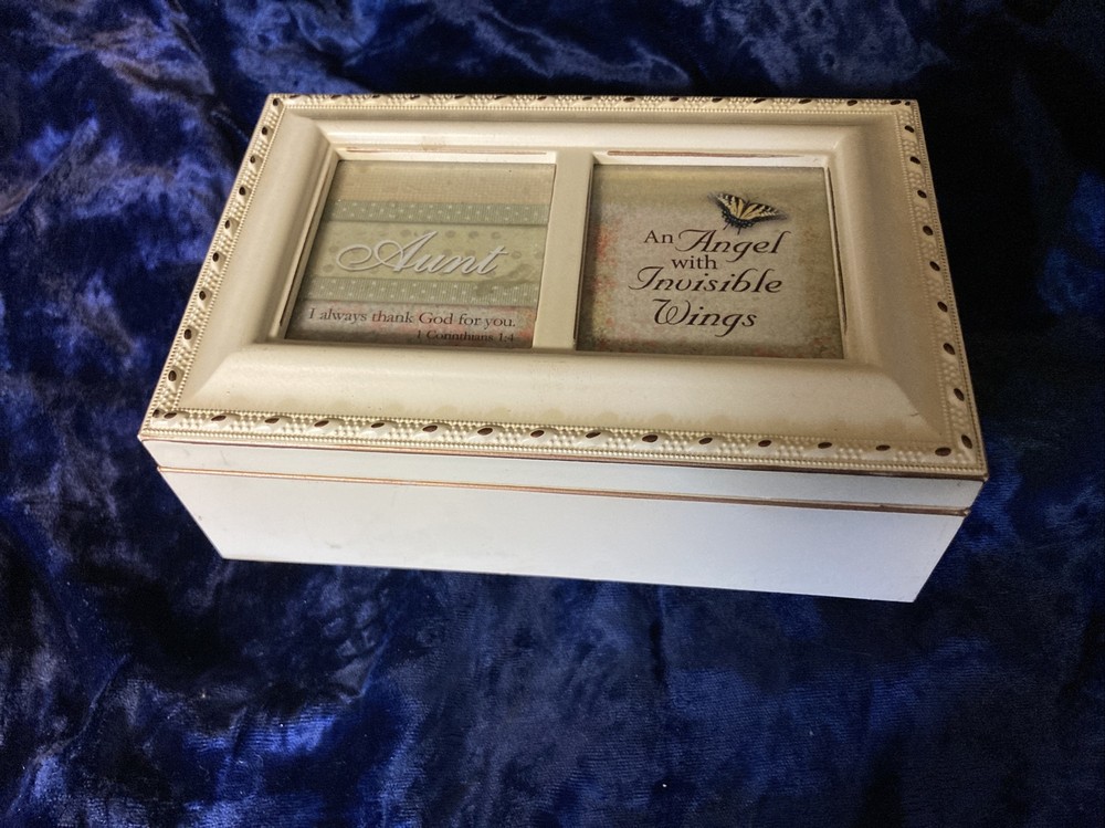 Pretty Wood Musical Trinket Box w/ Photo or Art Insert Lid