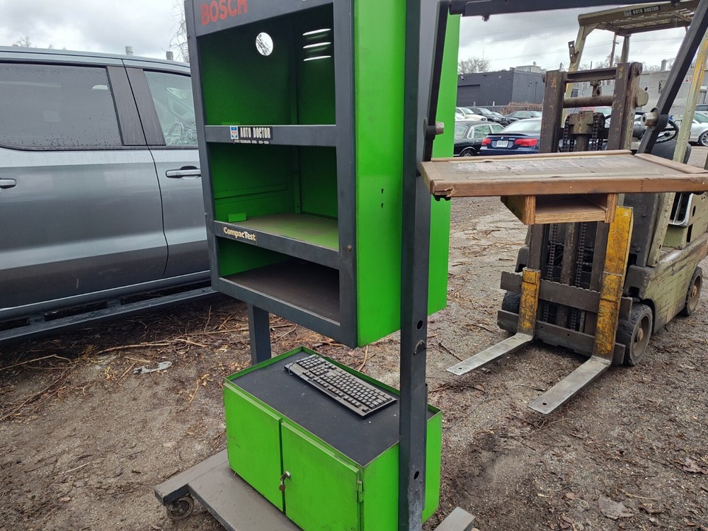 Bosch Automotive scope cabinet