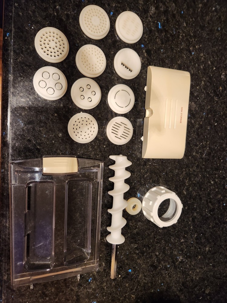 Farberware Noodle Pasta Maker Pro D3015 Machine