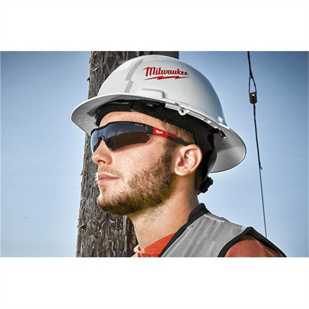 Milwaukee Tool Tinted Anti-Scratch Glasses (Poly)
