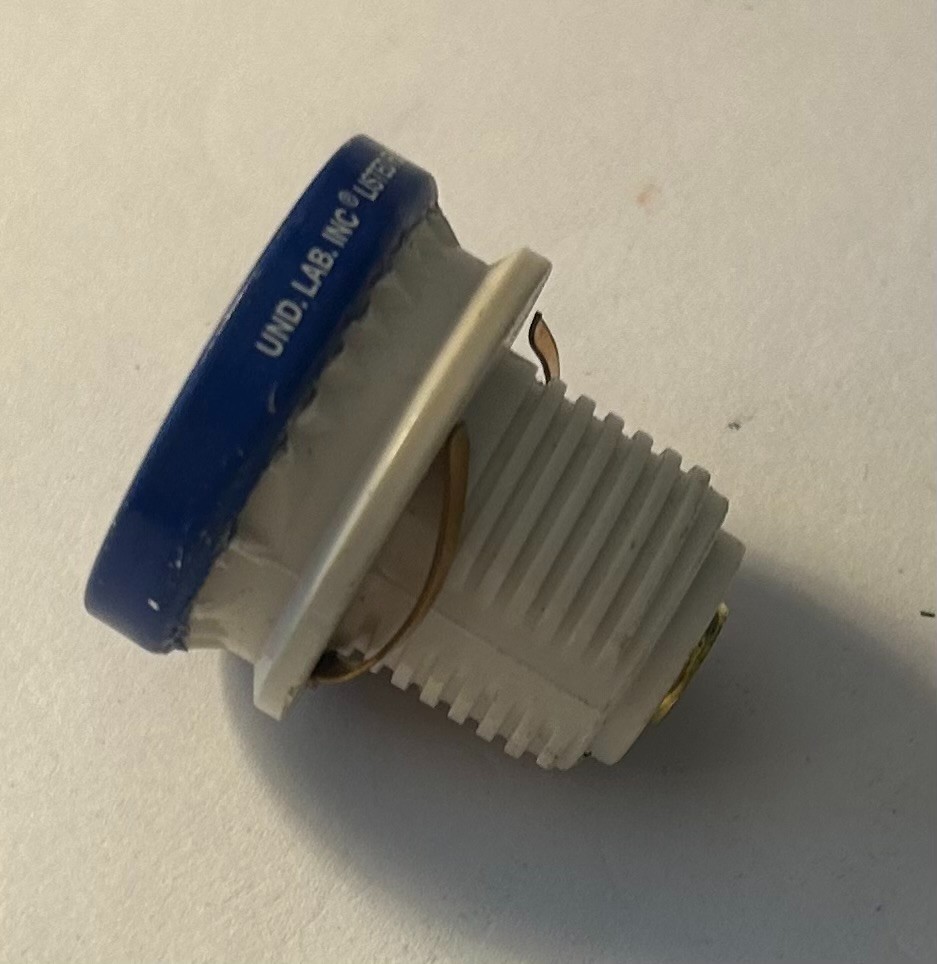 538721 15 Amp Fusestat