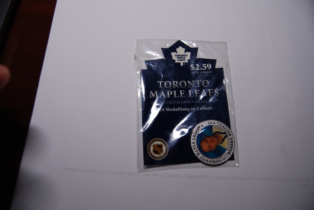 Canada 2002/03 Toronto Maple Leafs Robert Reichel Medallion