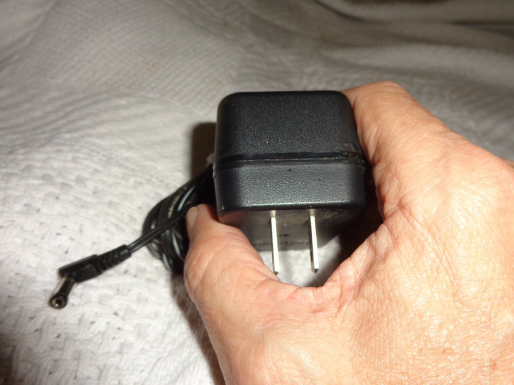phonemate ac adapter model m/n25 output ac13v 800ma untested