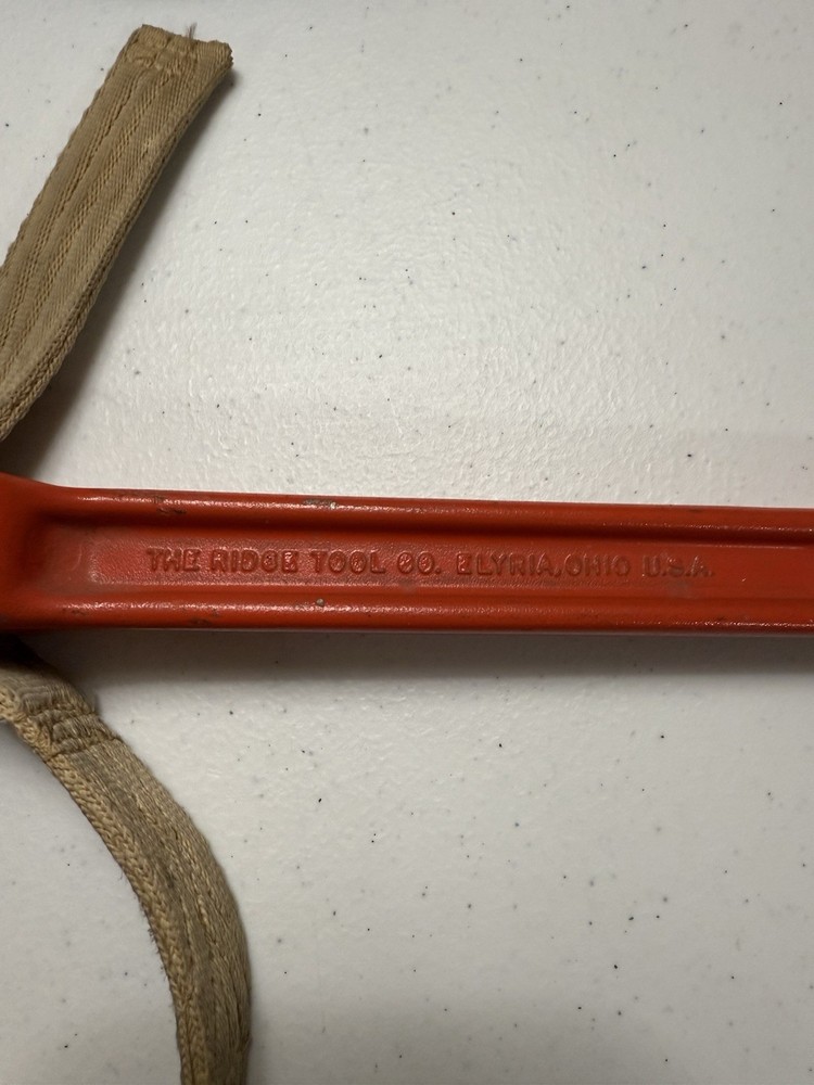 Ridgid No.2 Strap Wrench Heavy-Duty Cast Iron Handle