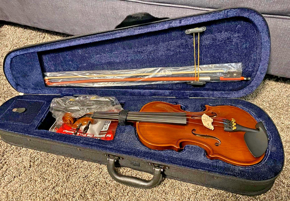 Pyle 1/4 Size Beginner Violin Starter Kit w/ Travel Case & Bow Extra Strings