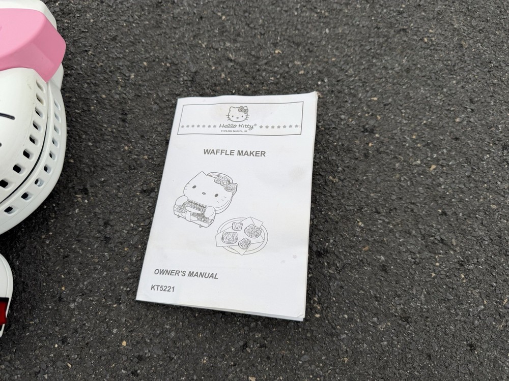 Hello Kitty Waffle Maker KT5221 Sanrio 2004 Tested Works
