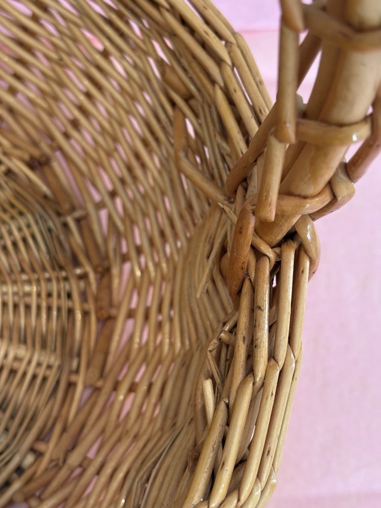 Vintage All Purpose Brown Wicker / Rattan Basket Gift Easter Bread Decorative