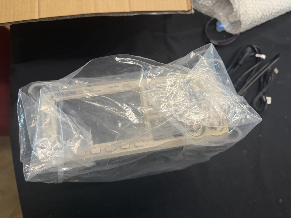 Siglent SDG1032X Arbitrary Waveform Function Generator - NEW condition