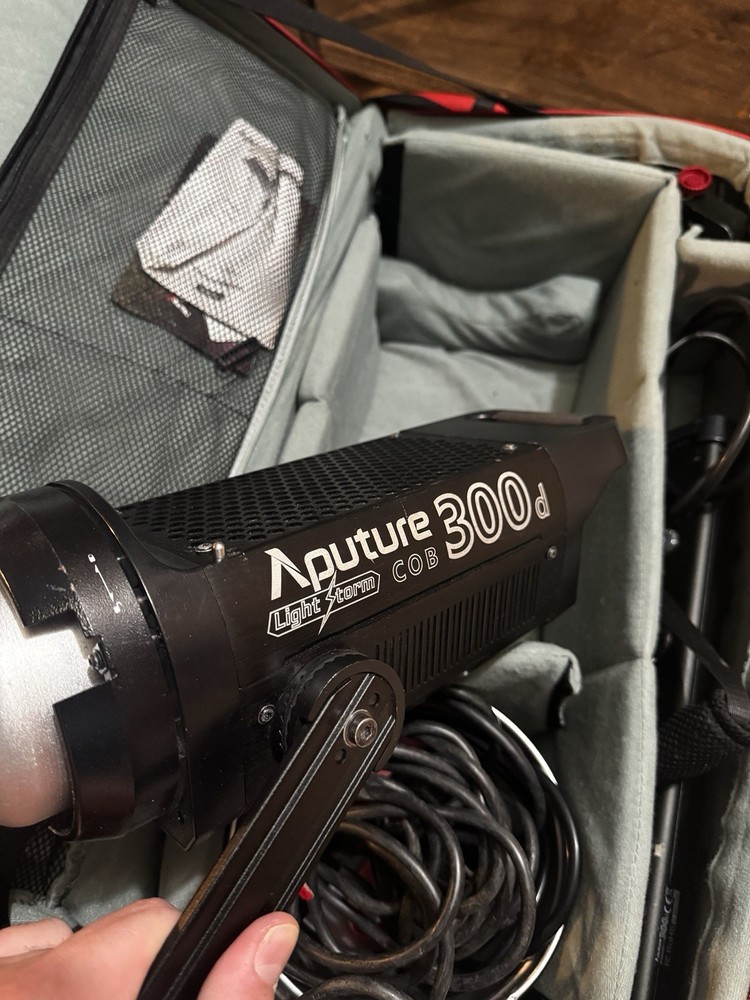 Aputure 300d Light Storm COB