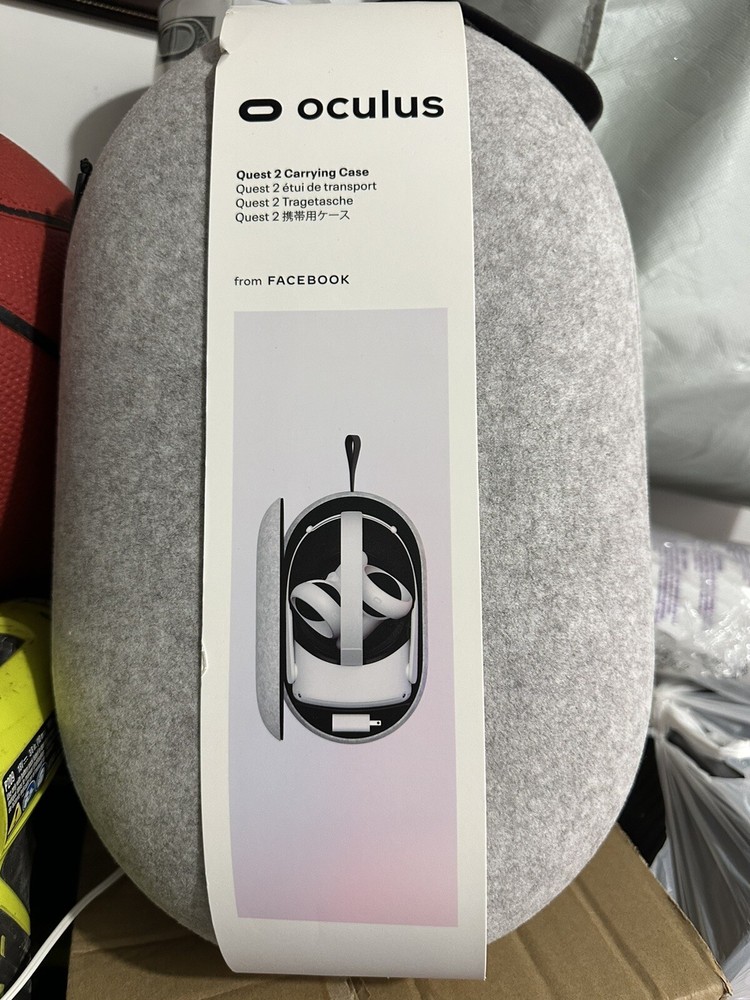 Oculus Meta Quest 2 VR headset carring case. NEW