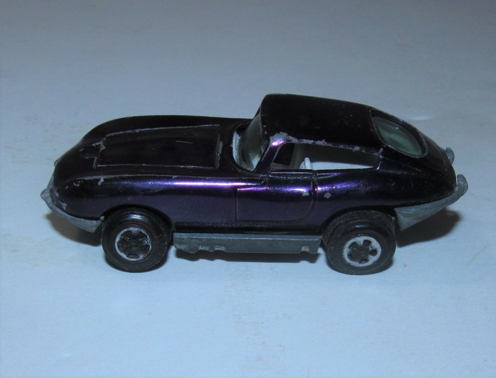 Johnny Lightning Custom XKE - Purple