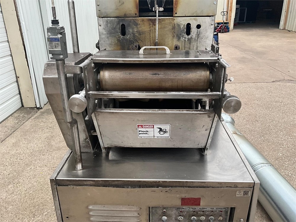 Tortila Machine - SUPERIOR CORN / FLOUR MACHINE Press and Oven COMBO