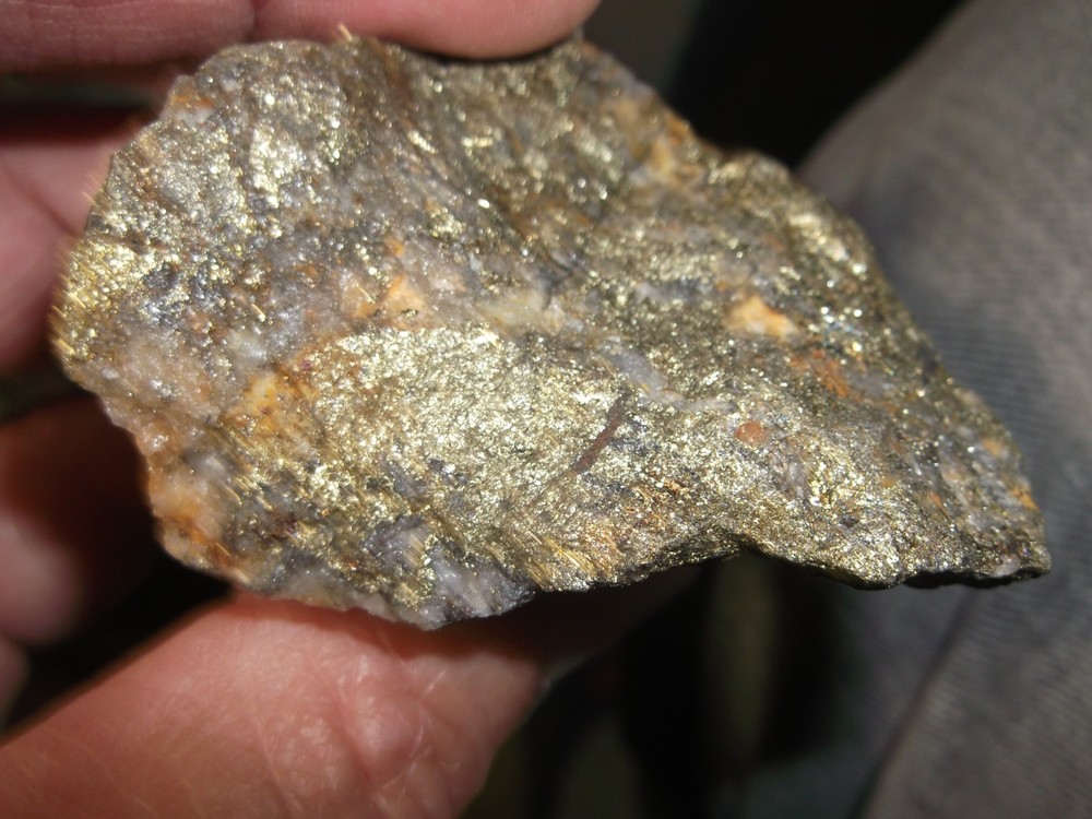 gold silver copper ore, 93 grams samples ,ore high grade .