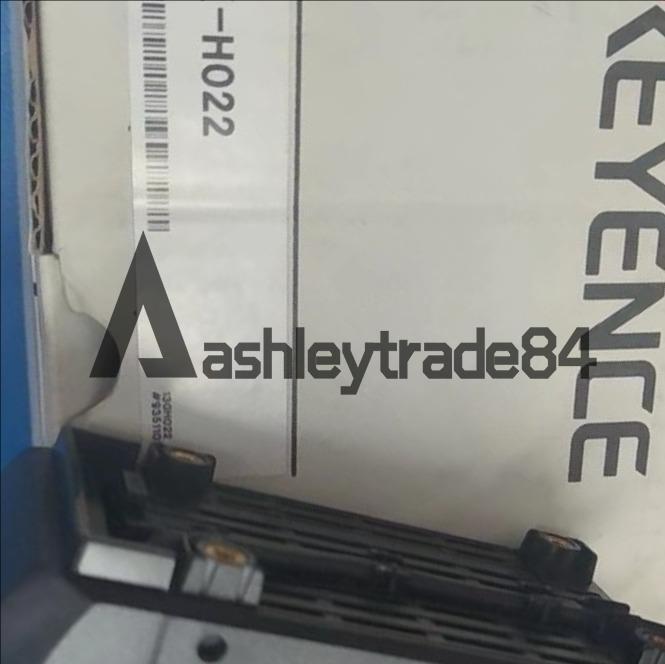 One New KEYENCE LK-H022 Laser displacement sensor