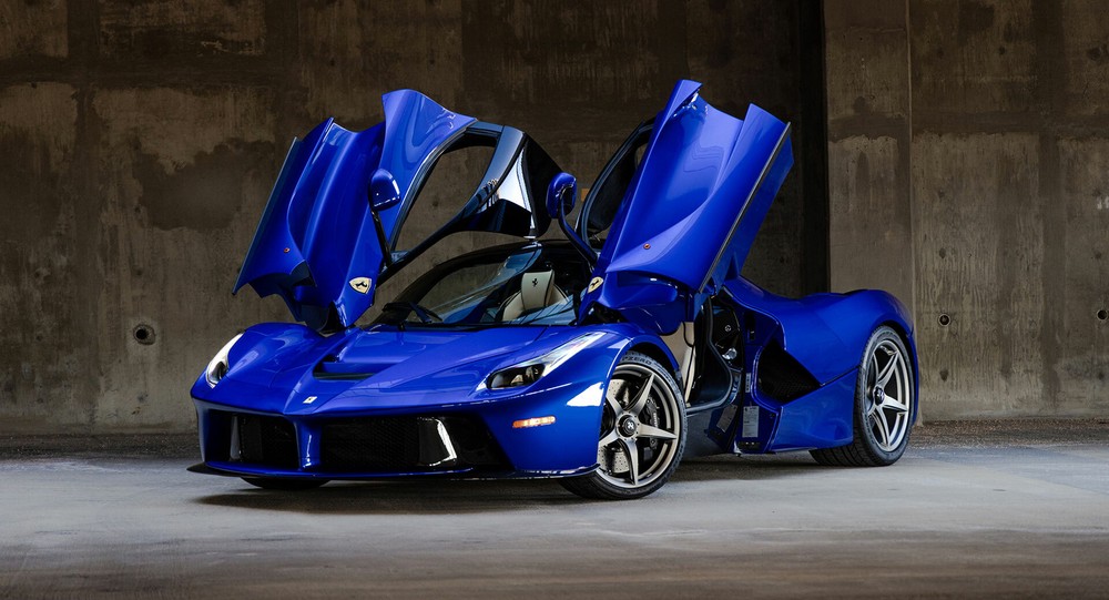 Ferrari 666119 Blu Elettrico Basecoat + Reducer Quart (Basecoat Only) Kit