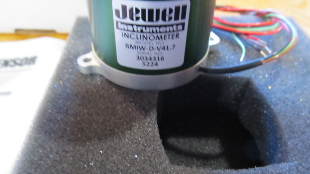 imclinometer (Input Ranges From ±3° to ±90°)