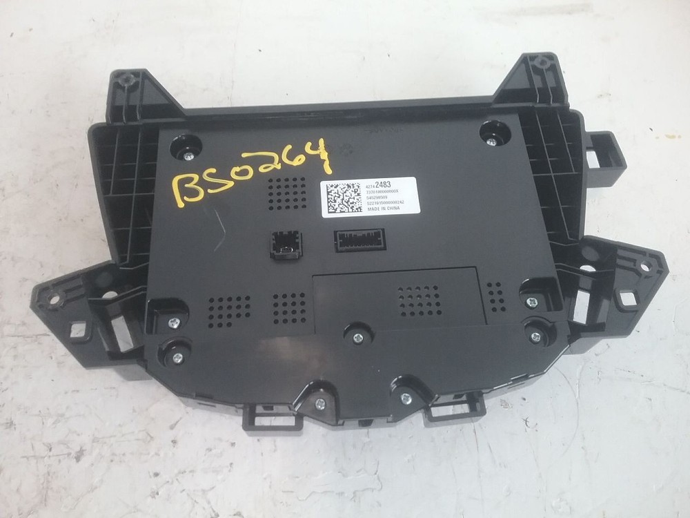 2021-2022 Chevy Trailblazer 8 in. Display Screen and Control Panel w/Navigation