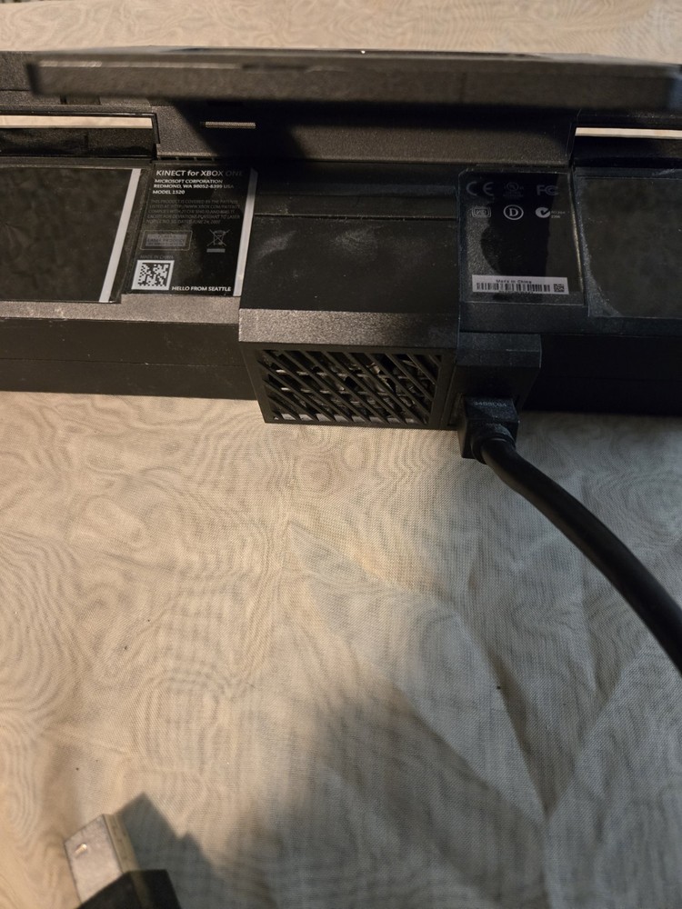 Microsoft 1520 Kinect Sensor - Black (KInect Only) Tested Works