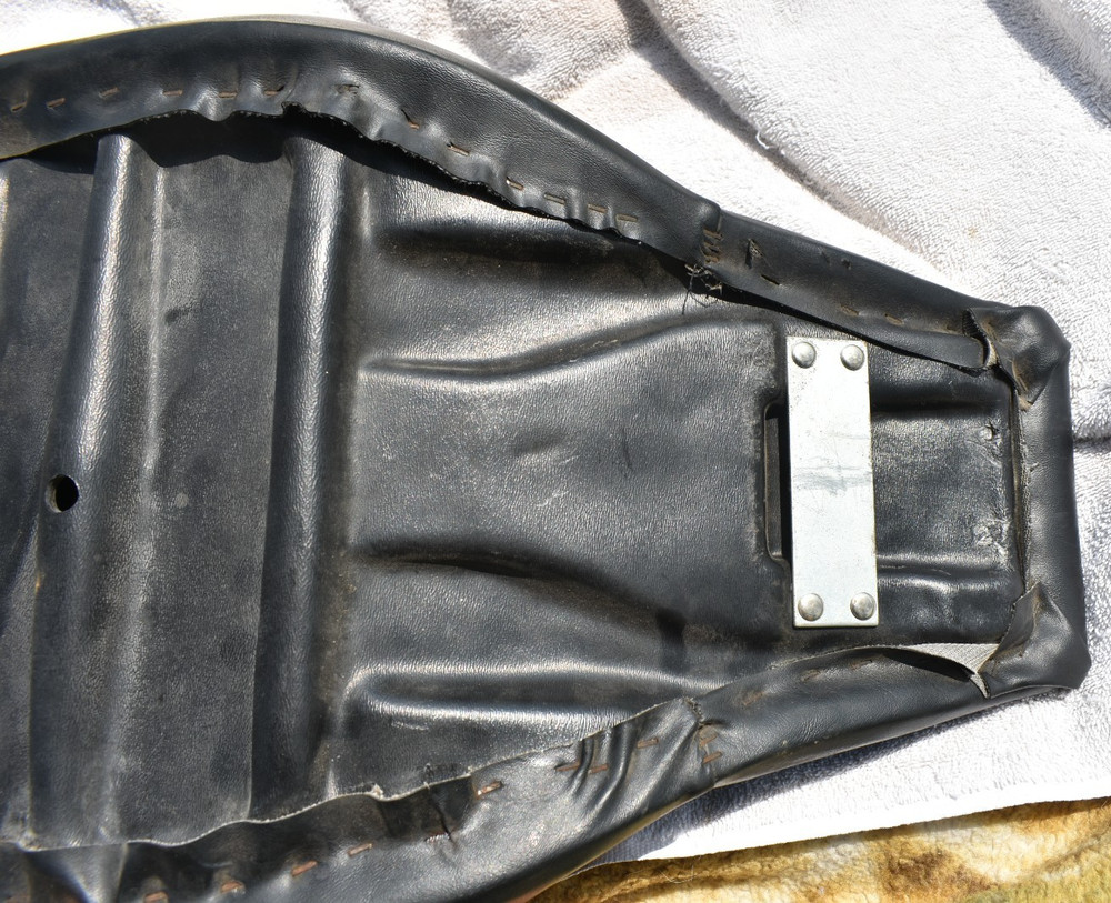 Harley Davidson Shovelhead / Evolution Touring Seat PN 52151-83 - 86