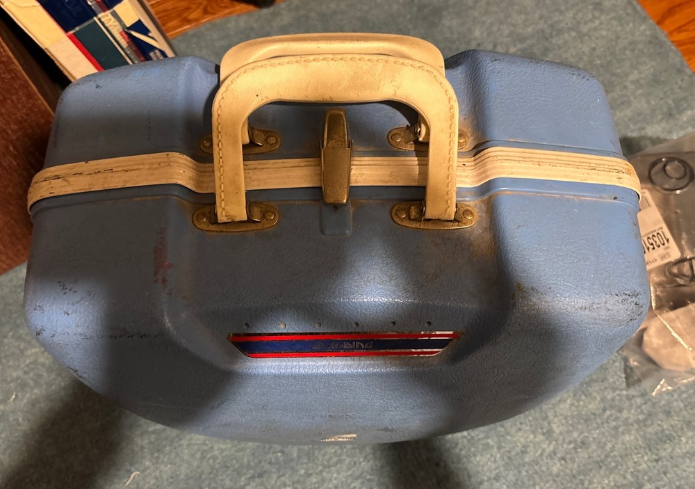 Vintage Gladding Bowling Ball Case Blue With White Handles