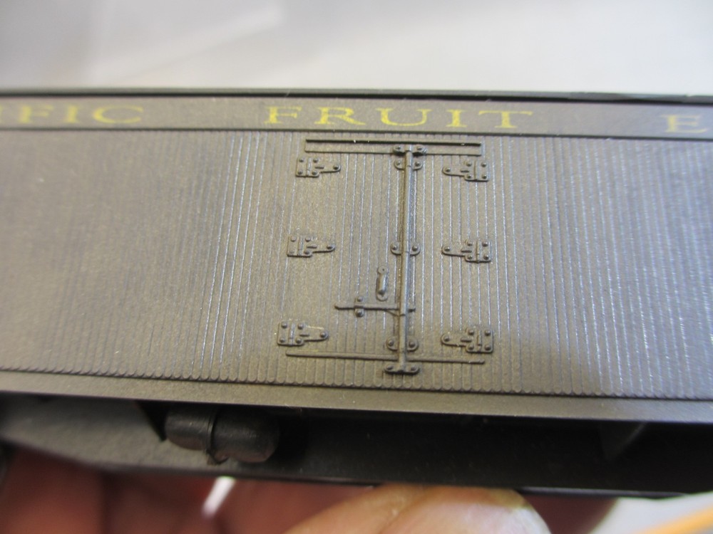 HO Scale Pacific Fruit Express PFX METAL Wheels KADEE Couplers