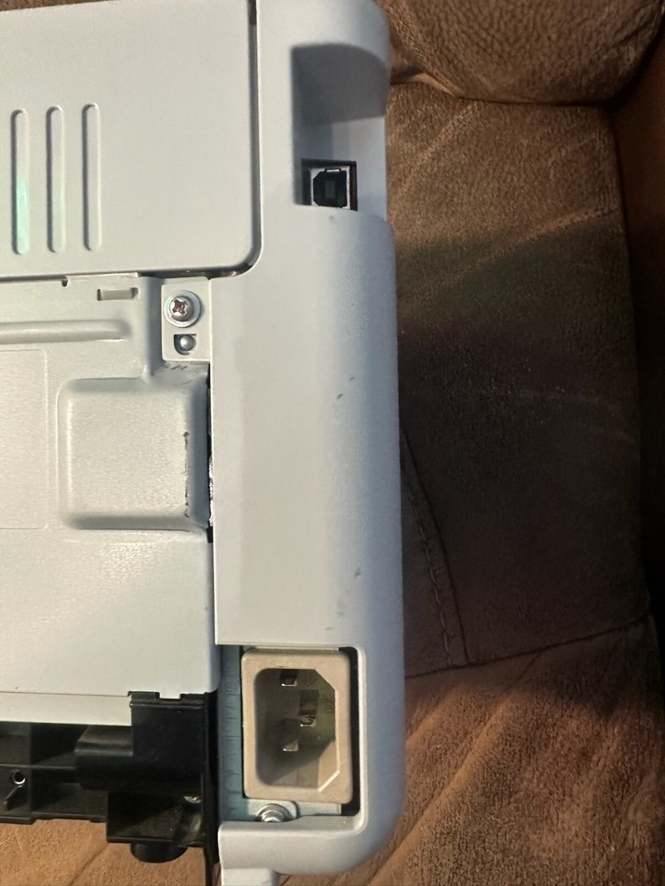 HP LaserJet P1005 Workgroup Laser Printer NICE condition prints well.