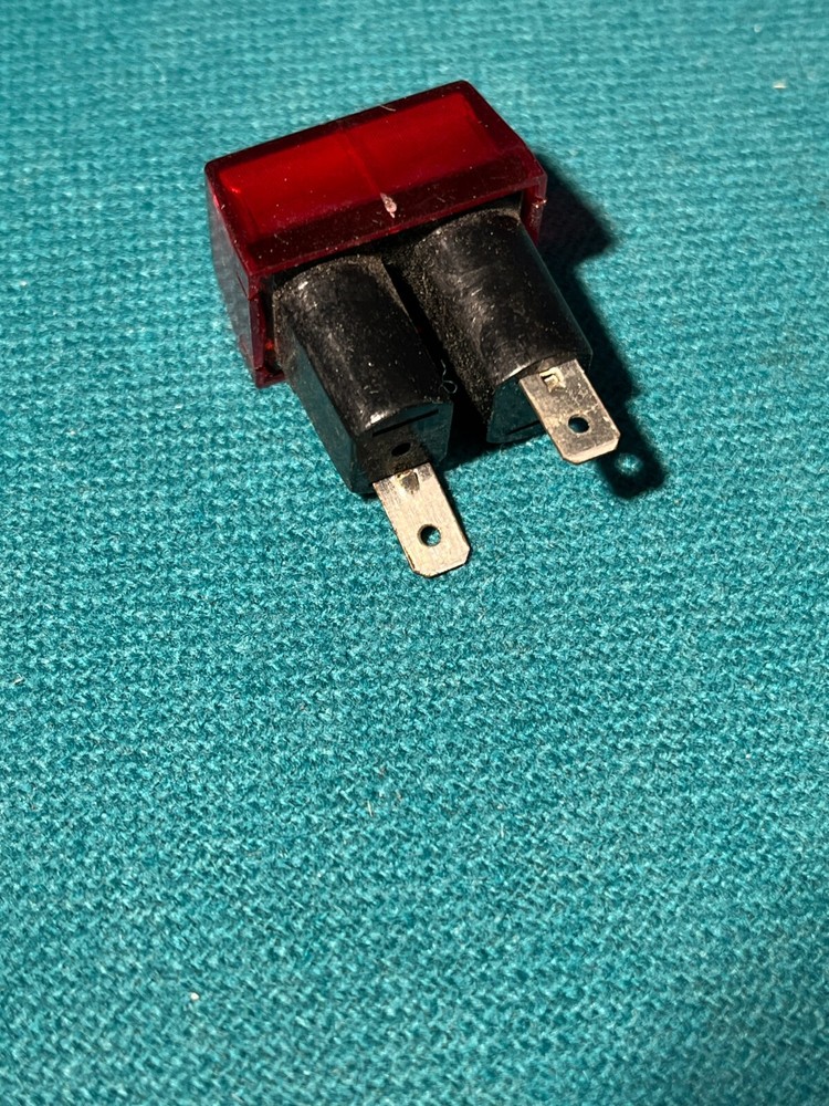 Red Panel indicator, rectangular, with 14V wedge base bulbs, 1/4" connect