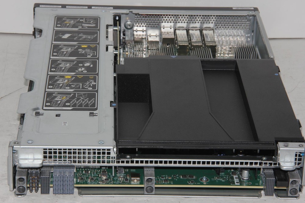 NETAPP 111-02493+D0 Storage Controller Module