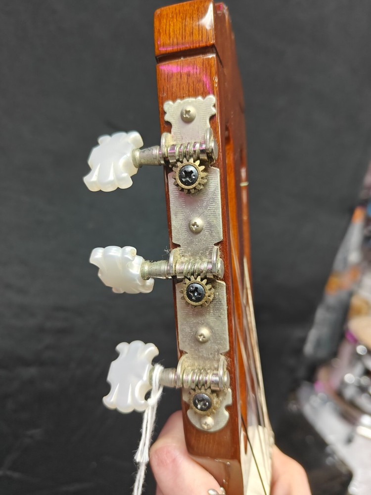 Yamaha CG101A Classical Guitar (Left-Handed)