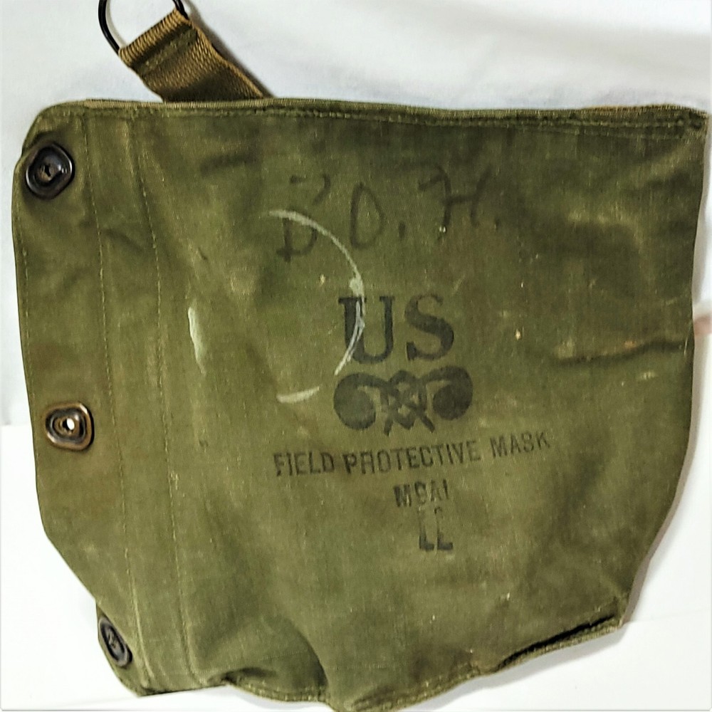 VINTAGE U.S. ARMY FIELD PROTECTIVE MASK BAG M9A1