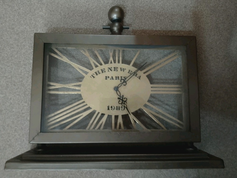 Large Metal Quartz Clock The New Era Paris