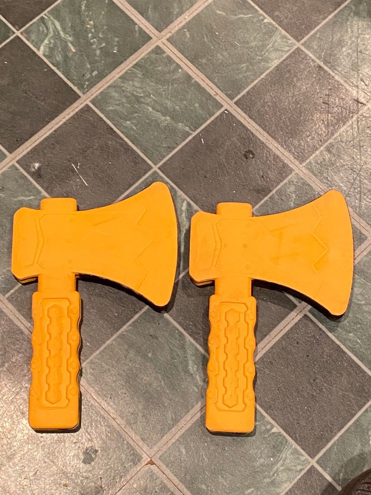 2 Foam Throwing Axe Replacements For Axe Throwing Game *Pre-Owned* o2