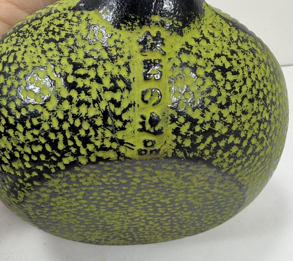 Cast Iron Japanese Green Teapot Tea Kettle with Stainless Steel Infuser (x)