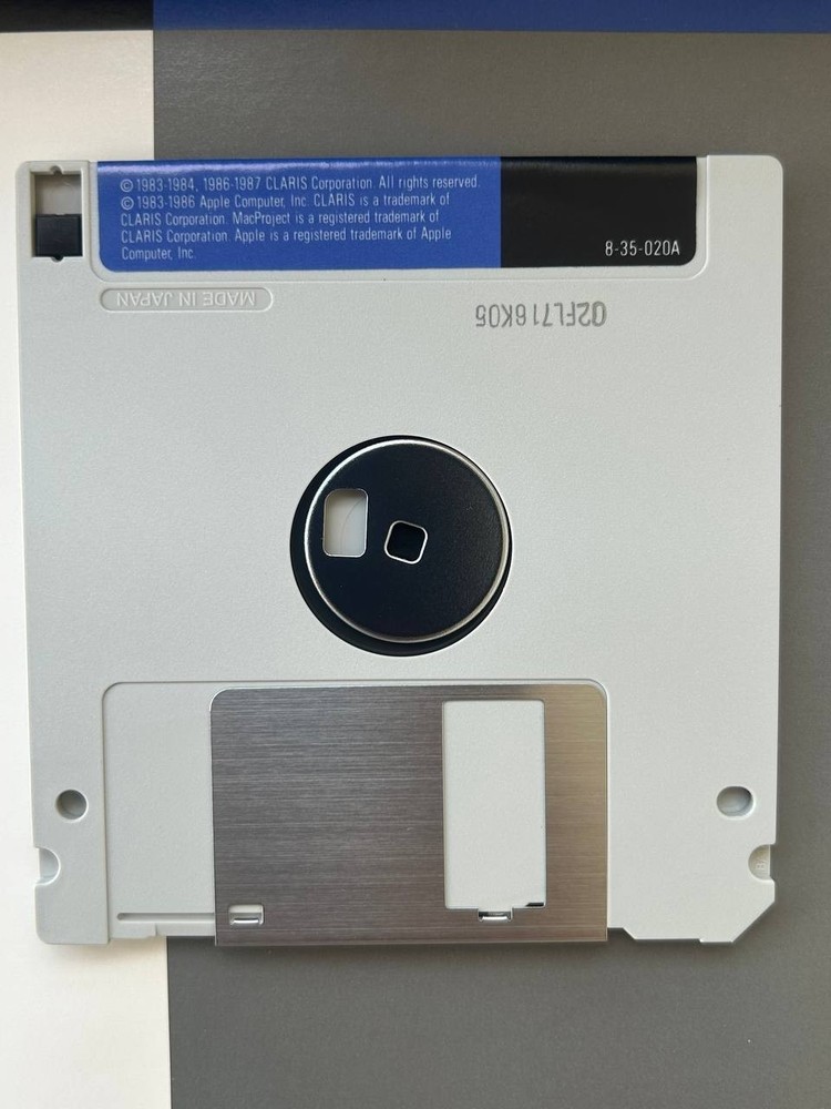 Claris MacProject II Boxed Software Disks Manuals Vintage